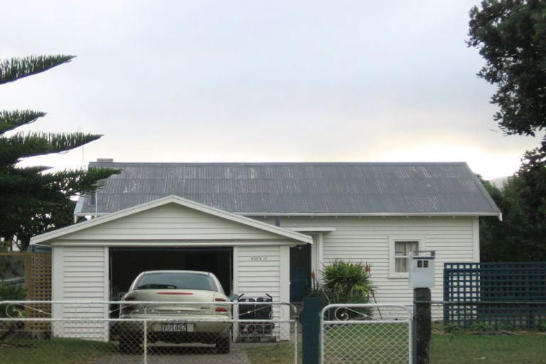 Photo of property in 35 Manly Street, Paraparaumu Beach, Paraparaumu, 5032