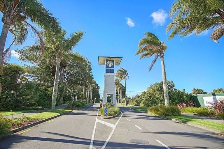 Photo of property in 217 Hibiscus Drive, Orewa, 0931