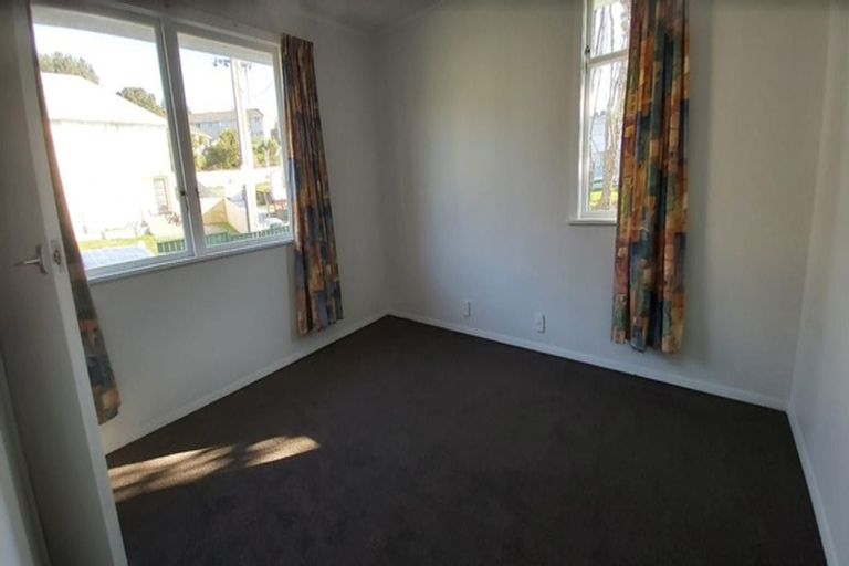 Photo of property in 53 Leicester Street, Cannons Creek, Porirua, 5024
