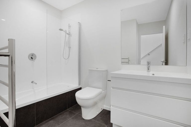 Photo of property in 52 Ara Mara Hua, Henderson, Auckland, 0612