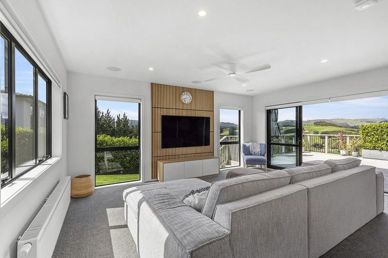 Photo of property in 168 Endeavour Drive, Whitby, Porirua, 5024