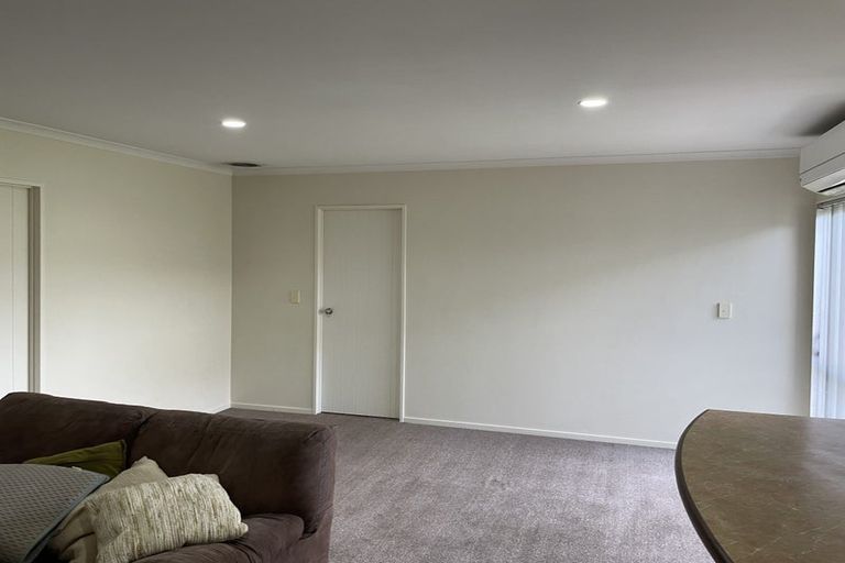 Photo of property in 6 Franshell Crescent, East Tamaki, Auckland, 2013
