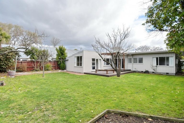 Photo of property in 182 Main North Road, Redwood, Christchurch, 8051