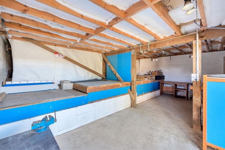 Photo of property in 16 Brittany Drive, Henderson, Auckland, 0612