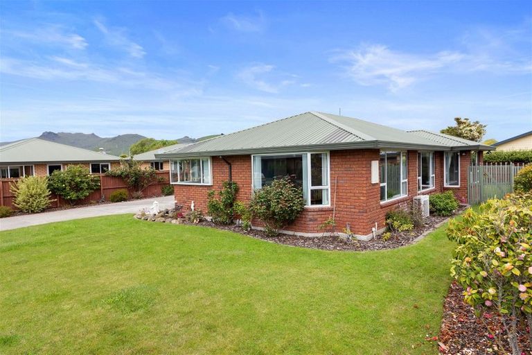 Photo of property in 16 Thistledown Place, Woolston, Christchurch, 8062
