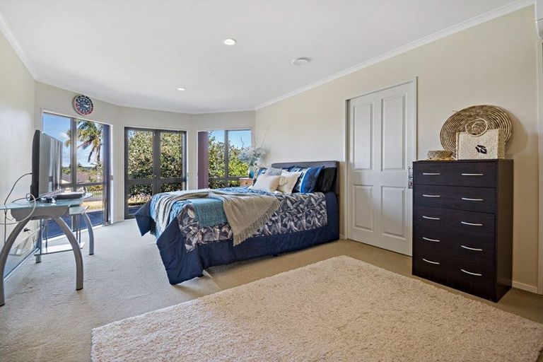 Photo of property in 31 Lough Bourne Drive, Pukekohe, 2120