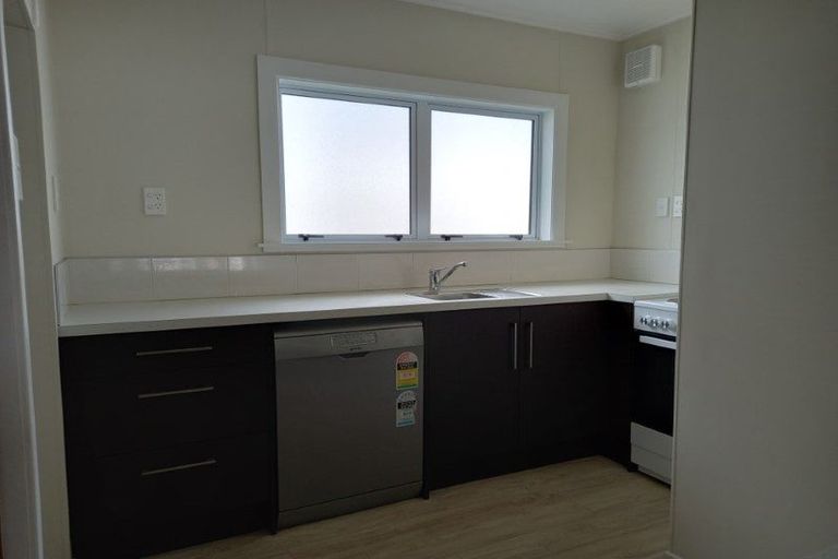Photo of property in 3/21 Vivian Street, New Plymouth, 4310