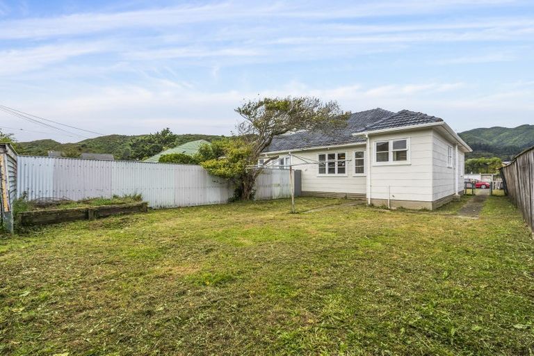 Photo of property in 53 Hewer Crescent, Naenae, Lower Hutt, 5011