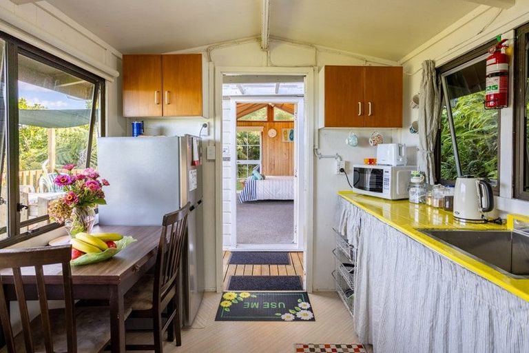 Photo of property in 40 Tairua Heights, Tairua, 3508