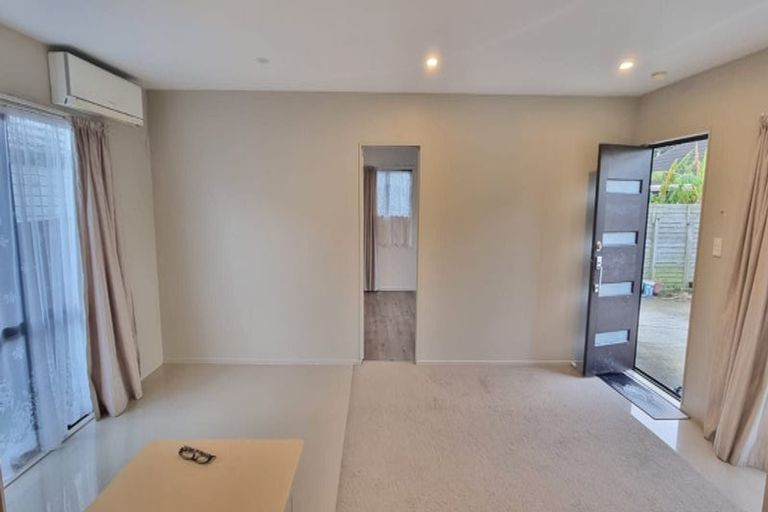 Photo of property in 22 Tamariki Avenue, Kelston, Auckland, 0602