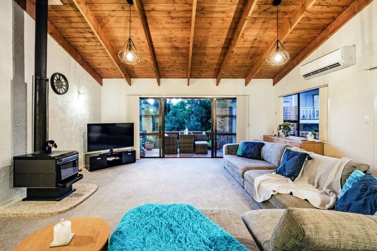 Photo of property in 16 Stredwick Drive, Torbay, Auckland, 0630