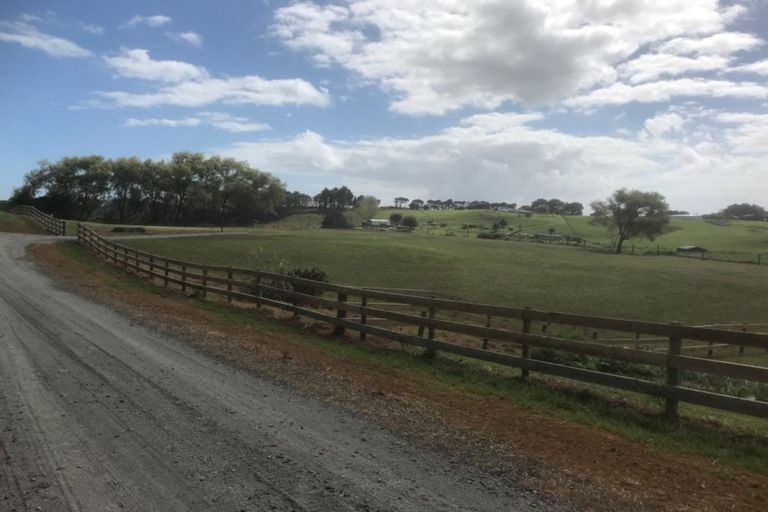 Photo of property in 74a Butchers Bridge Road, Otaua, Waiuku, 2683