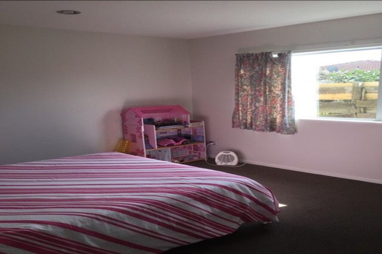 Photo of property in 397a Bucklands Beach Road, Bucklands Beach, Auckland, 2012