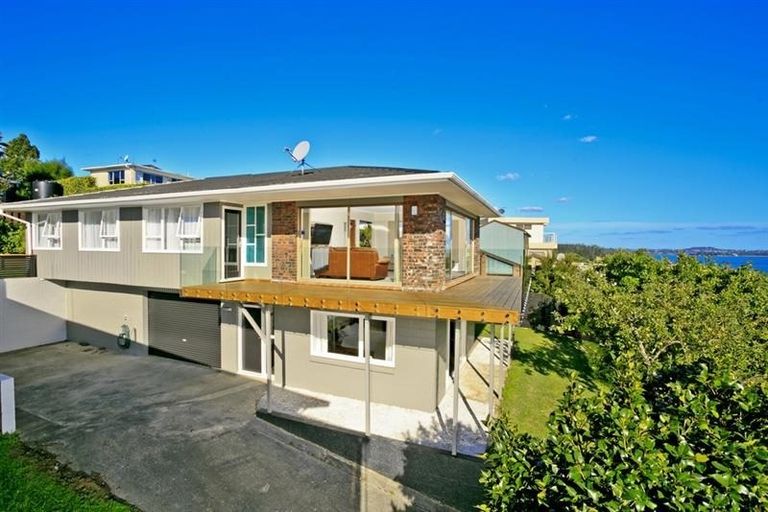 Photo of property in 13 Brigantine Drive, Beach Haven, Auckland, 0626