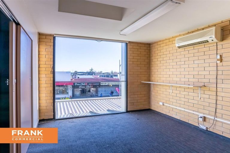 Photo of property in 138 Great South Road, Takanini, 2112