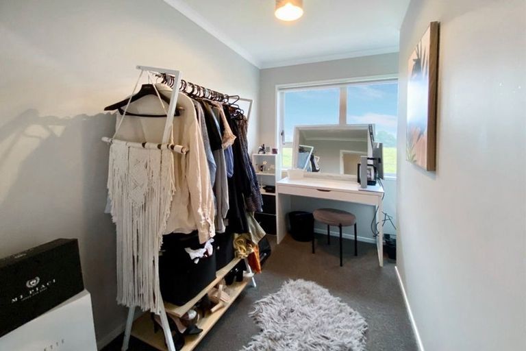 Photo of property in 20 Monteith Street, Halcombe, 4779