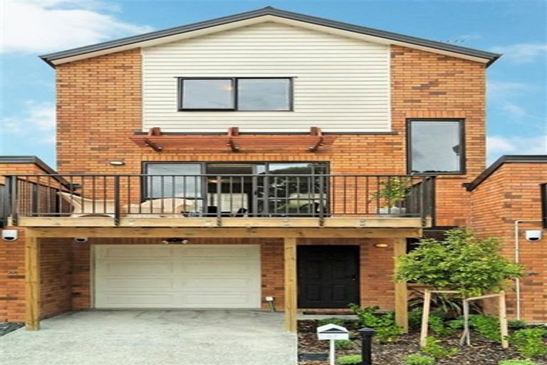 Photo of property in St Claire Village, 28/172 Mcleod Road, Te Atatu South, Auckland, 0610