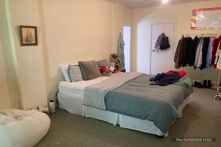 Photo of property in 23 Raroa Road, Kelburn, Wellington, 6012