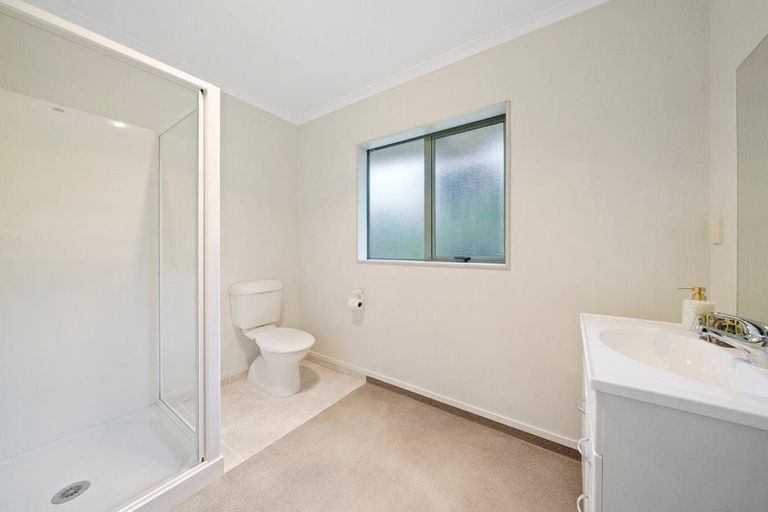 Photo of property in 4 Jeannie Way, Waikanae Beach, Waikanae, 5036