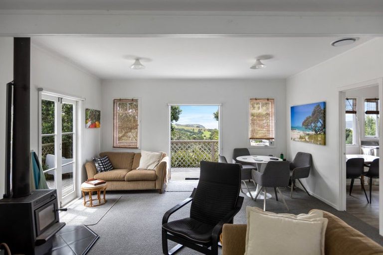 Photo of property in 1024 Takatu Road, Tawharanui Peninsula, Matakana, 0986
