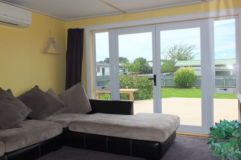 Photo of property in 37 Robinson Street, Foxton, 4814