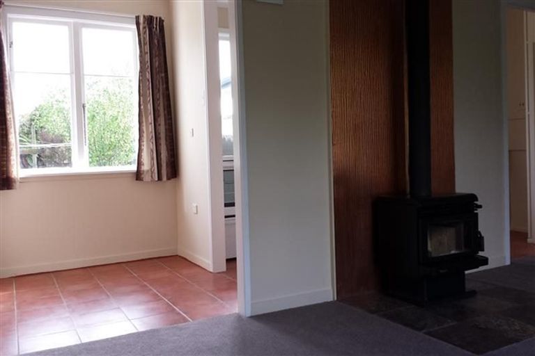 Photo of property in 117 Pahiatua Street, Hokowhitu, Palmerston North, 4410