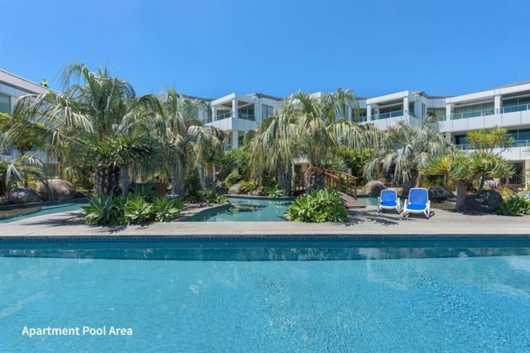 Photo of property in 136 Marine Parade, Bluff, 9814