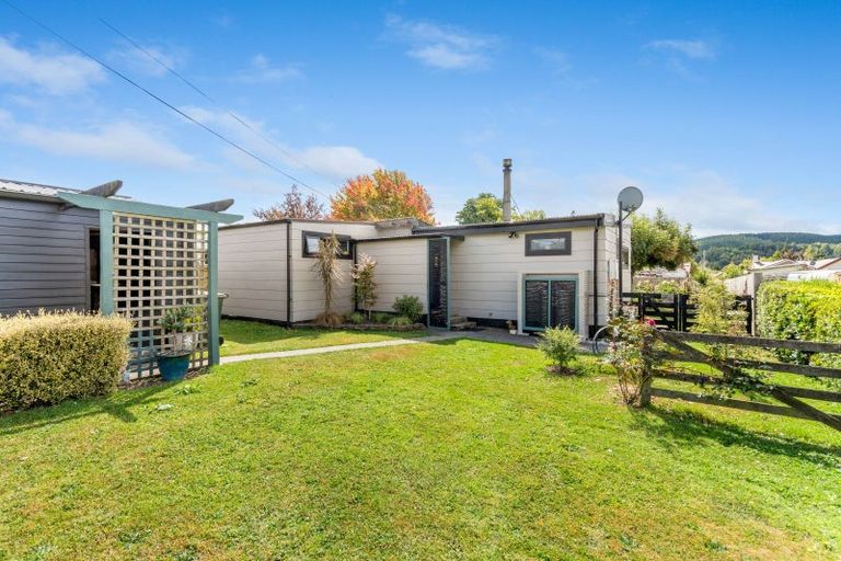 Photo of property in 13 Harrington Street, Lawrence, 9532