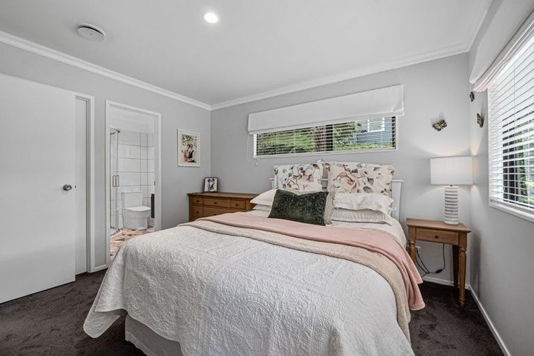 Photo of property in 51 Makiri Street, Helensville, 0800