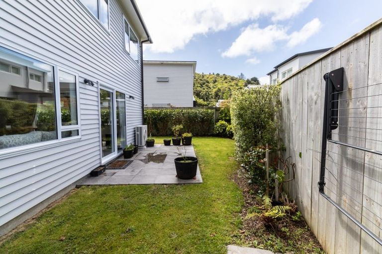 Photo of property in 92 Silverstream Road, Crofton Downs, Wellington, 6035