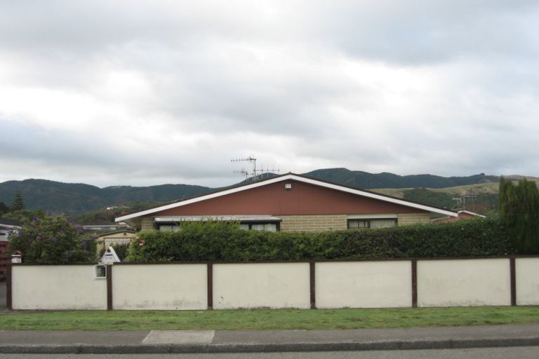 Photo of property in 100 Hillcrest Road, Raumati Beach, Paraparaumu, 5032