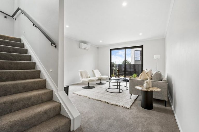 Photo of property in 6 Waka Moana Drive, Hobsonville, 0616