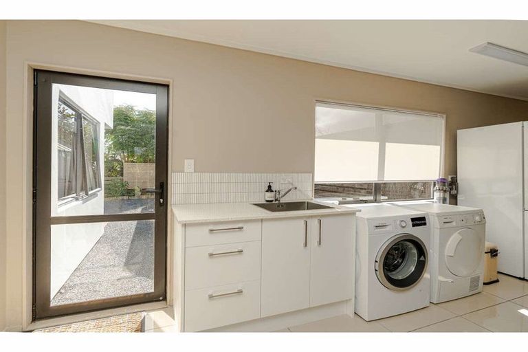 Photo of property in 37 Rarere Terrace, Kerikeri, 0230