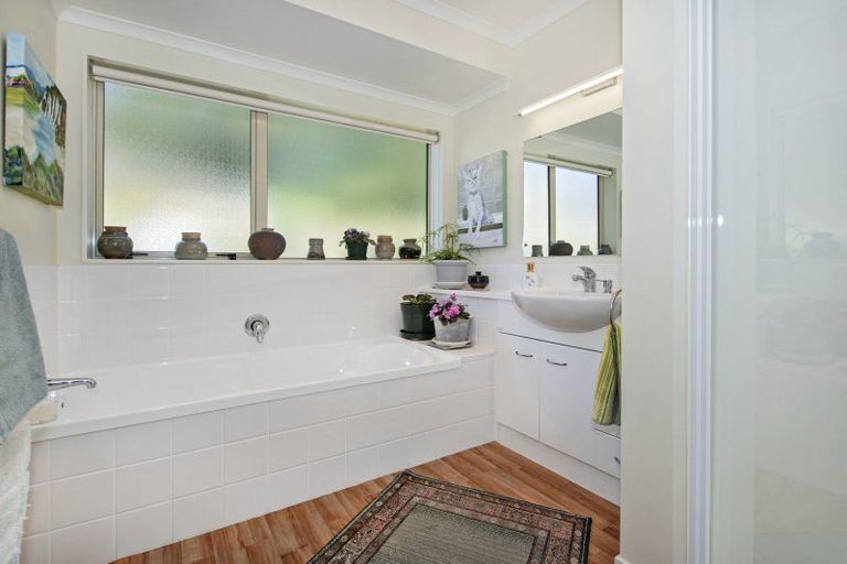 Photo of property in 16 Halcyon Place, Whau Valley, Whangarei, 0112