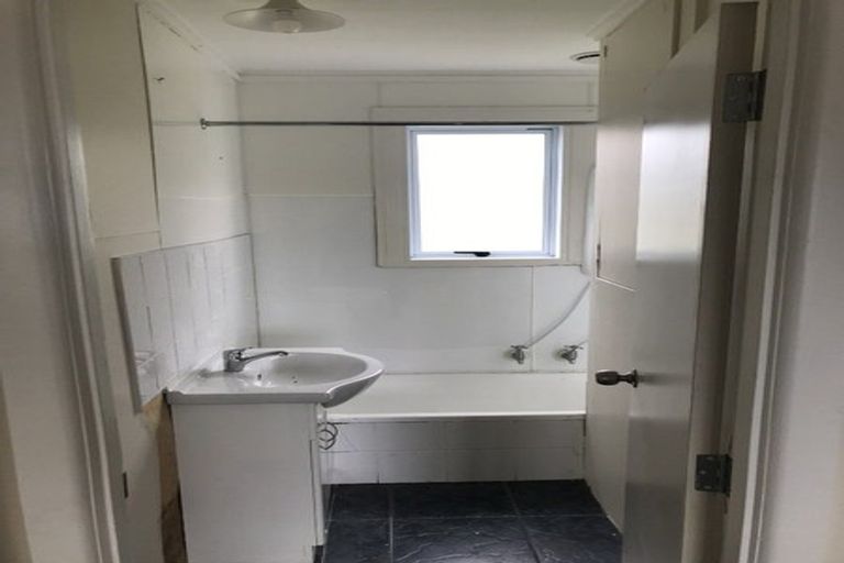 Photo of property in 59 Pah Road, Cockle Bay, Auckland, 2014