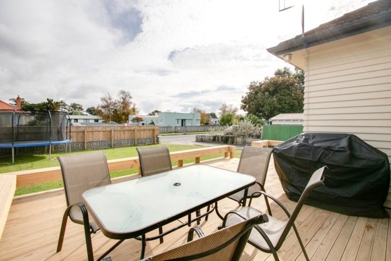Photo of property in 48 Bedford Road, Marewa, Napier, 4110