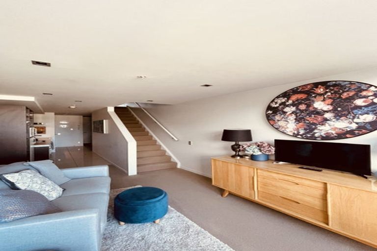 Photo of property in Monument Apartments, 9e/245 Wakefield Street, Te Aro, Wellington, 6011