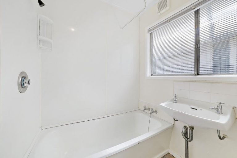 Photo of property in 19 Hildreth Street, Karori, Wellington, 6012