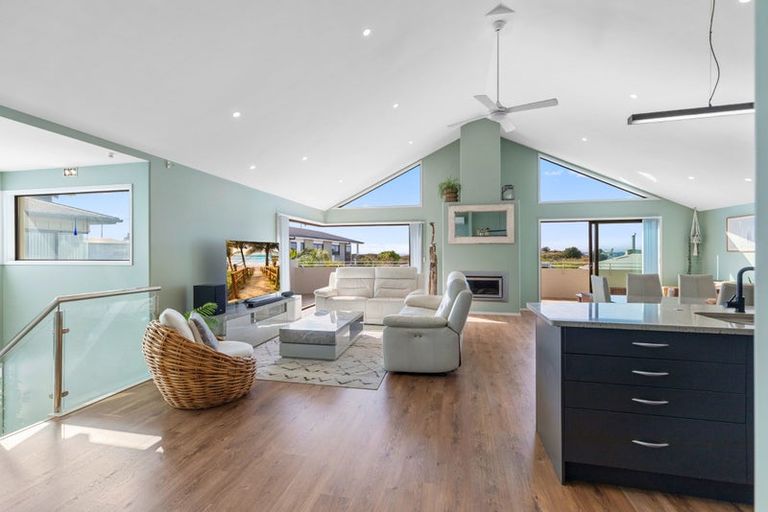 Photo of property in 918b Papamoa Beach Road, Papamoa Beach, Papamoa, 3118