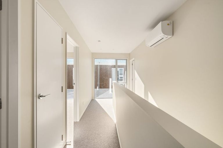 Photo of property in 2/50 Marine Parade, North New Brighton, Christchurch, 8083