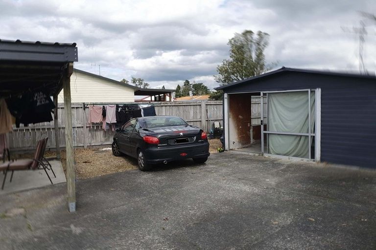 Photo of property in 2 Perry Place, Bader, Hamilton, 3206