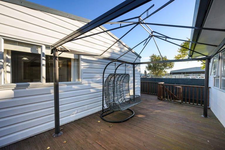 Photo of property in 44 Kaimanawa Street, Kelvin Grove, Palmerston North, 4414