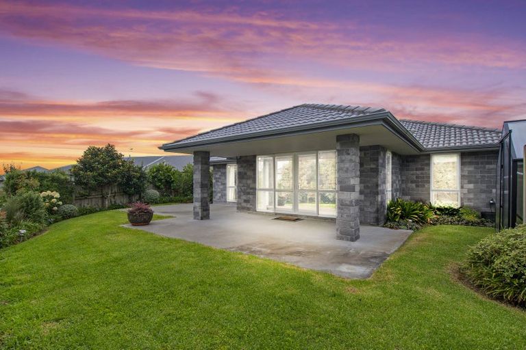 Photo of property in 22 Wairau Drive, Tikipunga, Whangarei, 0112