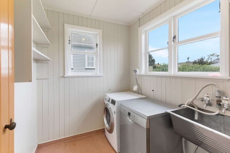 Photo of property in 15 Victory Place, Aramoho, Whanganui, 4500