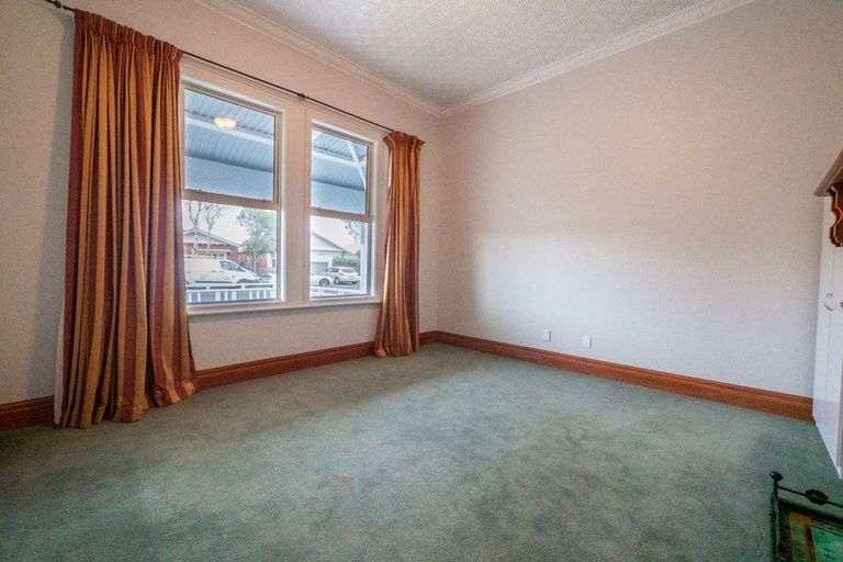 Photo of property in 40 Hargest Crescent, Saint Kilda, Dunedin, 9012