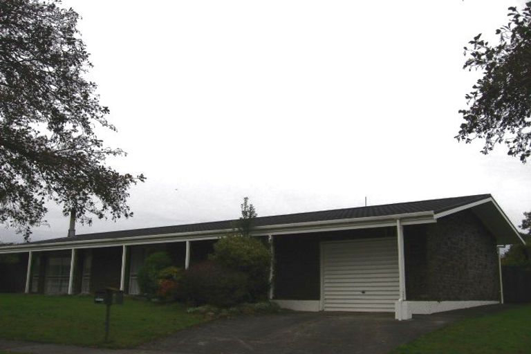 Photo of property in 42 Meadowbrook Drive, Cloverlea, Palmerston North, 4412