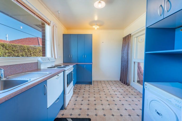 Photo of property in 1-11/94 Avenue Road, West End, Timaru, 7910