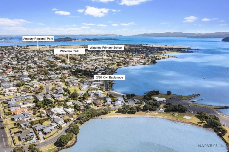 Photo of property in 2/30 Kiwi Esplanade, Mangere Bridge, Auckland, 2022