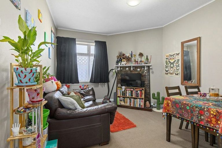 Photo of property in 14 Bolton Street, Petone, Lower Hutt, 5012