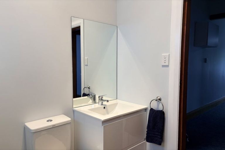 Photo of property in 24 Lyndhurst Street, Takaro, Palmerston North, 4412